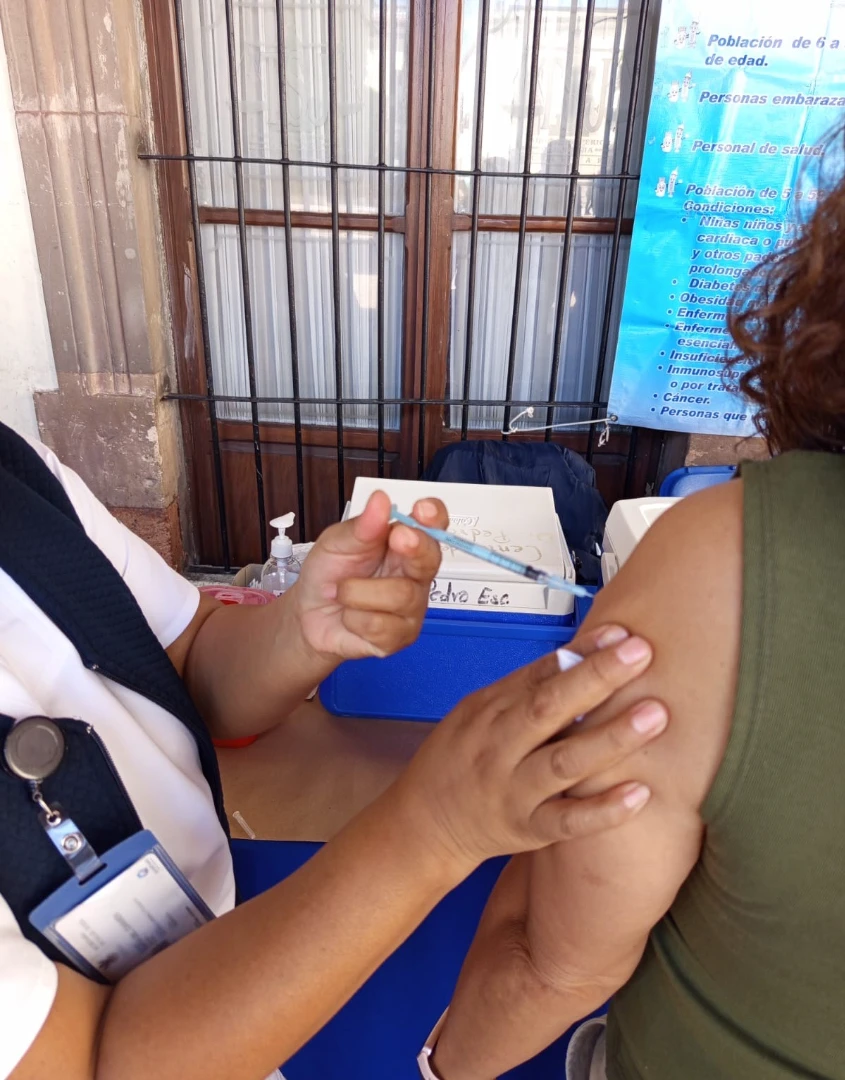💉❄️ Refuerza SESA vacunación contra la influenza en Querétaro