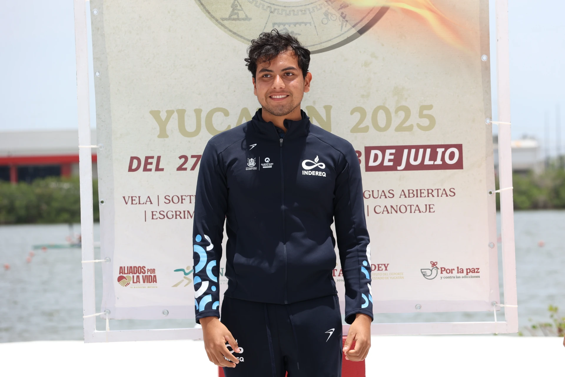Representa atleta queretano al canotaje estatal en campamento de preparación CONADE