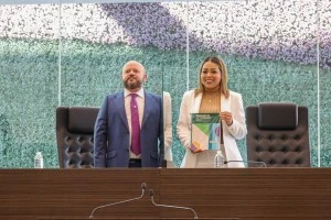 LXI Legislatura recibe Informe de Actividades 2025 de la DDHQ