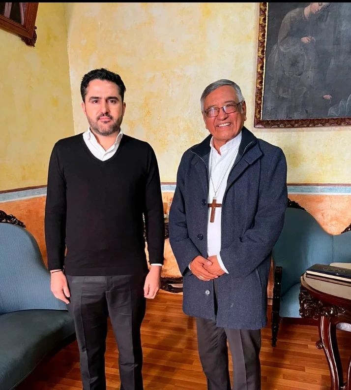 📰 Coinciden Dorantes y Obispo en poner a los jóvenes al centro del desarrollo de Querétaro