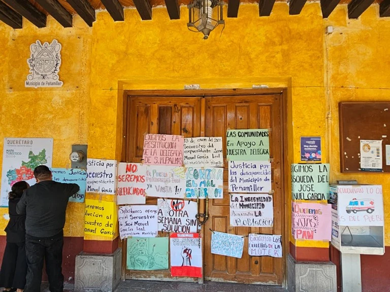 Diputado Eric Silva acompaña a ciudadanía de Peñamiller en manifestación pacífica y cierre de presidencia municipal