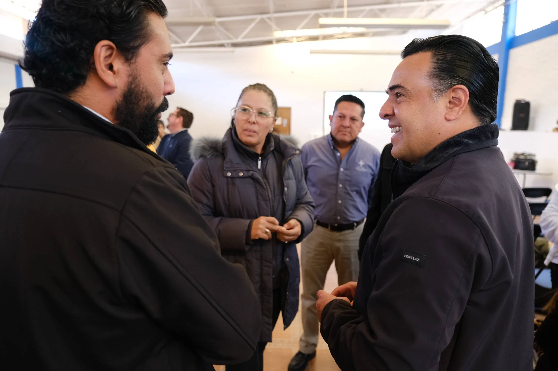Presenta Luis Nava programas sociales ante alumnos del Instituto de Artes y Oficios