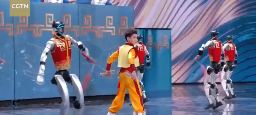 🤖🇨🇳 China sorprende con robots acróbatas y expertos en kung fu ante millones de espectadores