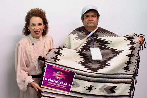 🧶 Impulsan declaratoria del Sarape de Colón como Patrimonio Cultural Inmaterial de Querétaro