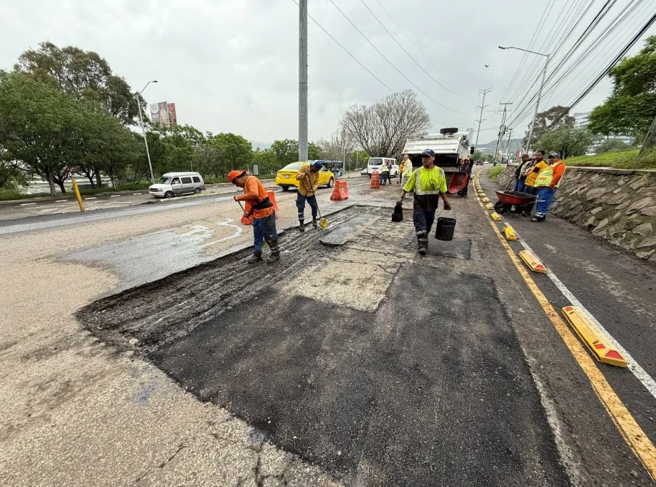 🚧 Más de 19 mil baches reparados en Querétaro; inversión supera los 52 mdp