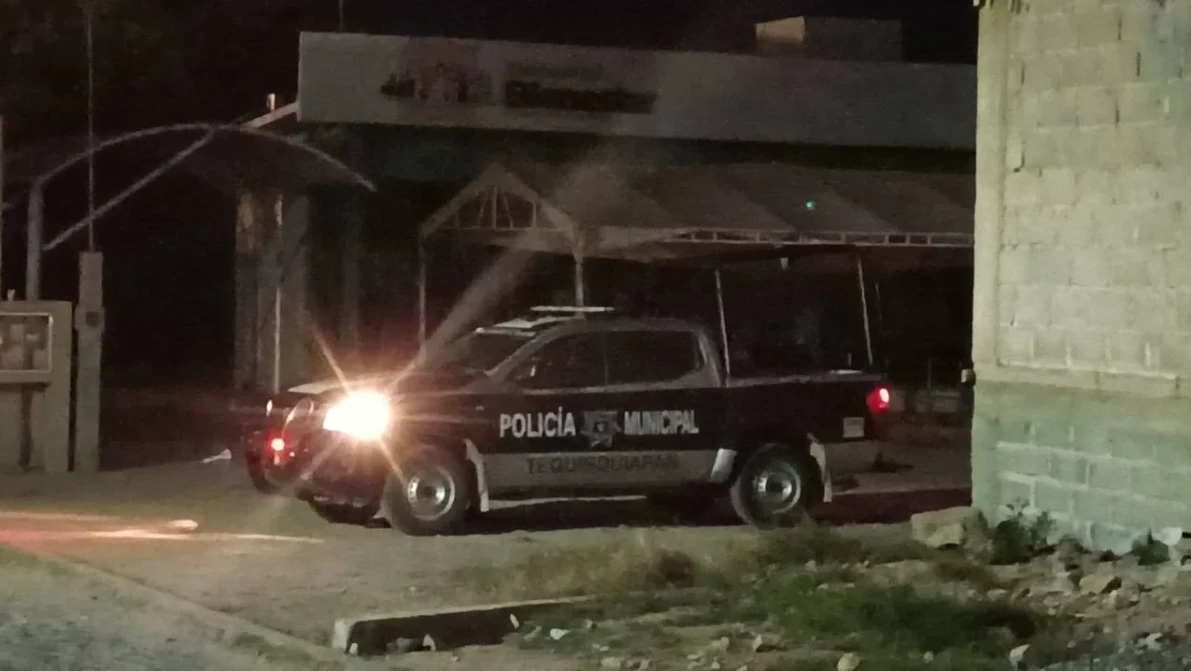 Robo de película en sucursal del Banco del Bienestar en Tequisquiapan; hacen boquete y se llevan caja fuerte