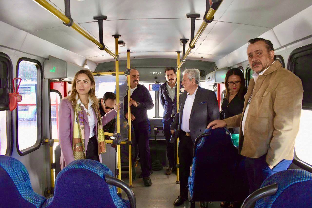 Oficialía Mayor fortalece equipamiento del Heroico Cuerpo de Bomberos de Querétaro