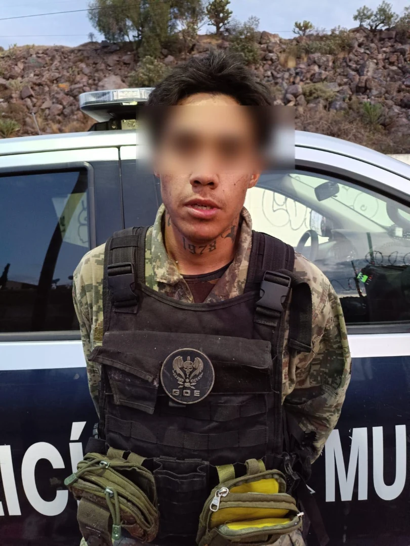 Detienen a hombre por hacerse pasar como militar en San Juan del Río