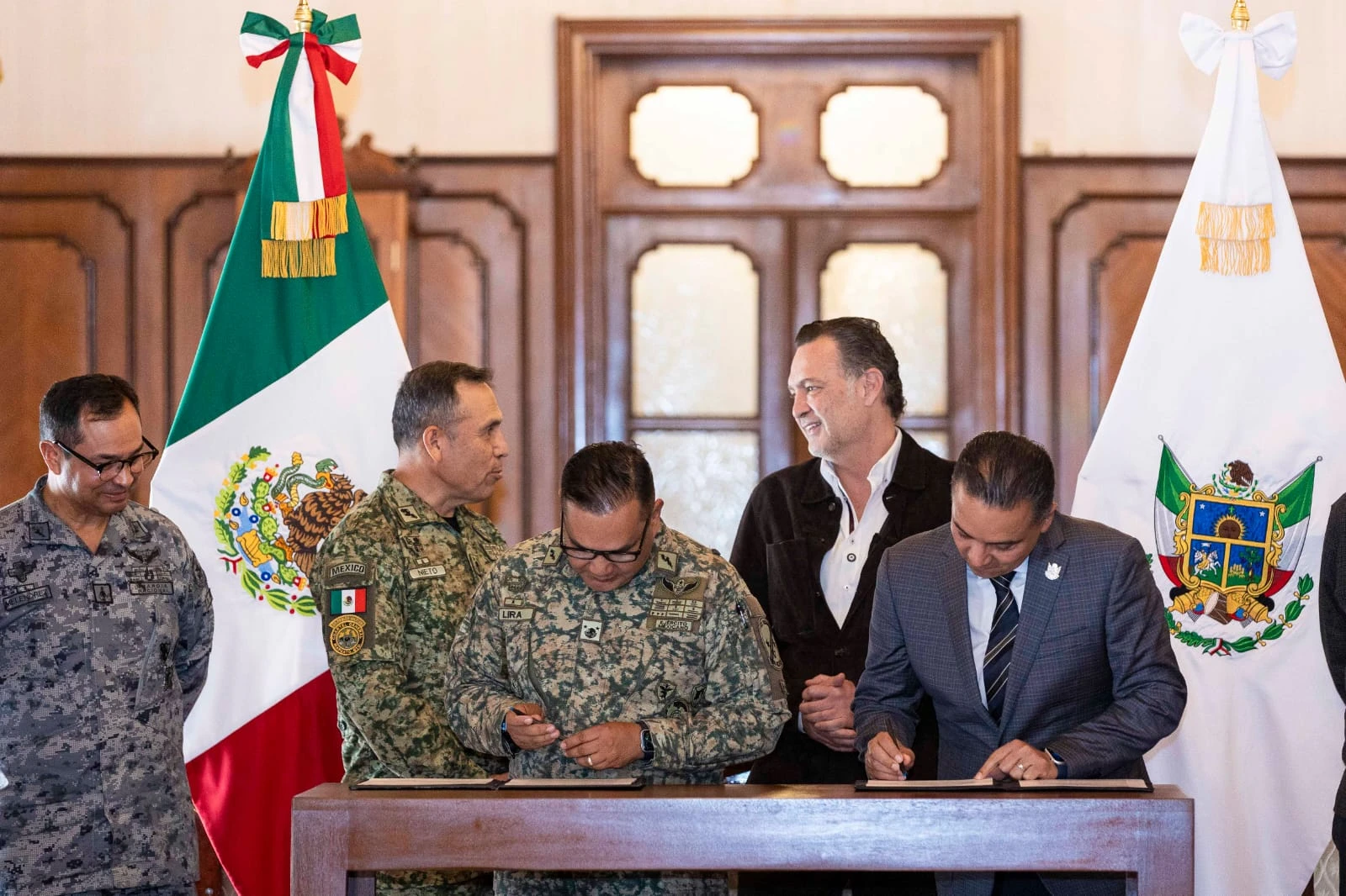  Mauricio Kuri atestigua acuerdo entre Querétaro y SEDENA para apoyar a personal militar