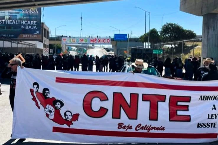 🚨 “¿PARA QUÉ BLOQUEAR?” SHEINBAUM CRITICA A LA CNTE TRAS DISTURBIOS EN CDMX