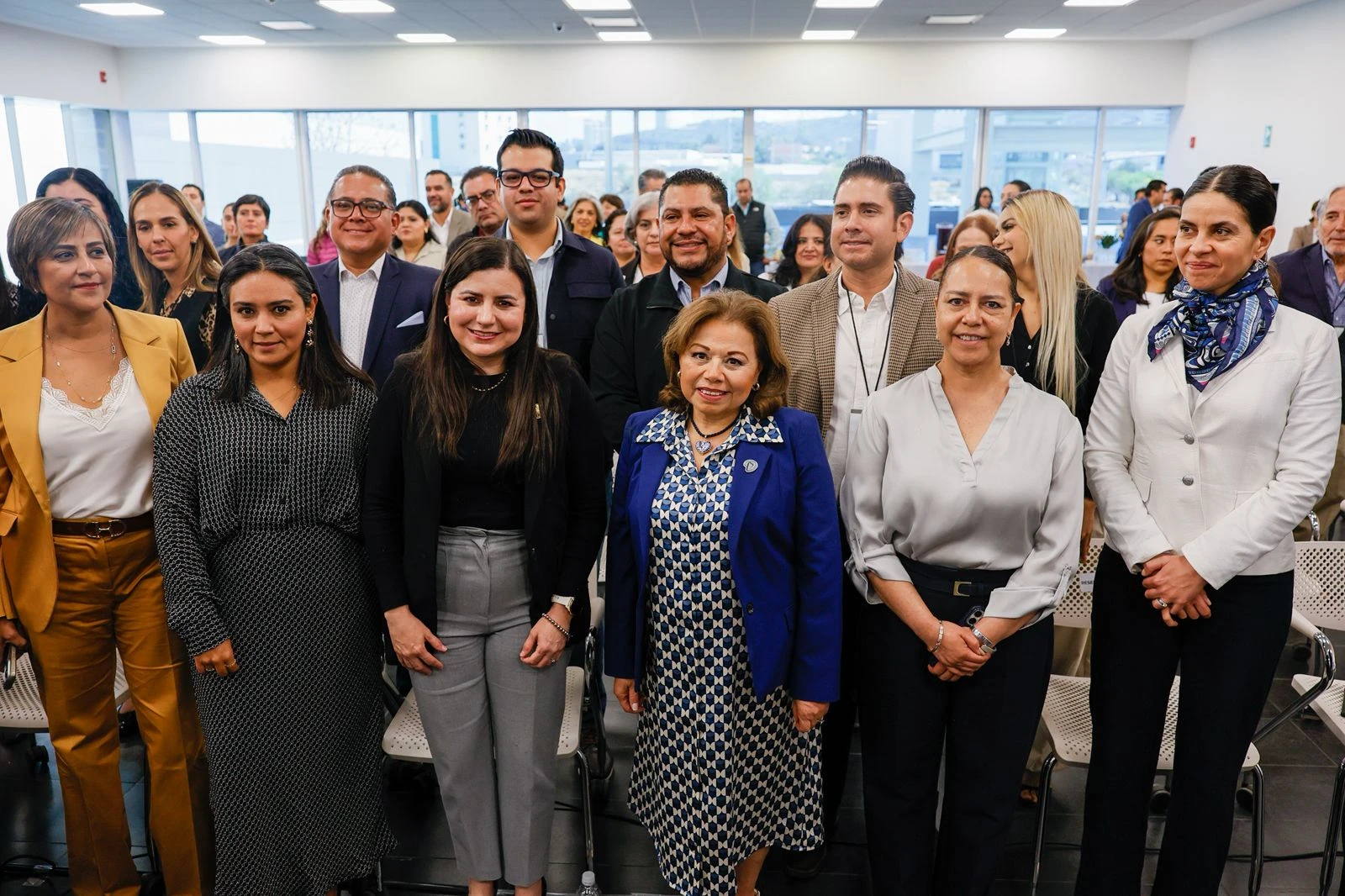 Destaca Felifer Macías resultados y fortalece políticas públicas para el desarrollo de familias en Querétaro