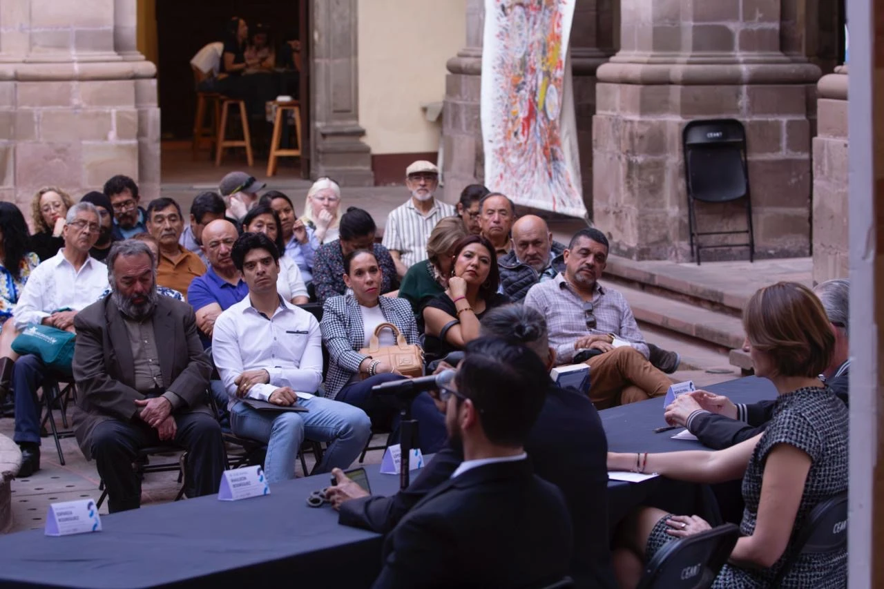 Presentan en Querétaro el libro “Inteligencia Artificial en el Arte y la Cultura”: De la manufactura a la mentefactura