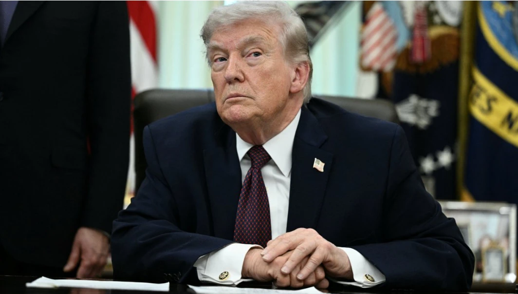 Trump condiciona alto al fuego con Irán a reapertura del estrecho de Ormuz