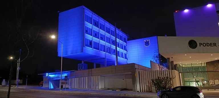 Iluminación del Poder Legislativo de Querétaro por el Día Mundial de Concienciación sobre el Autismo