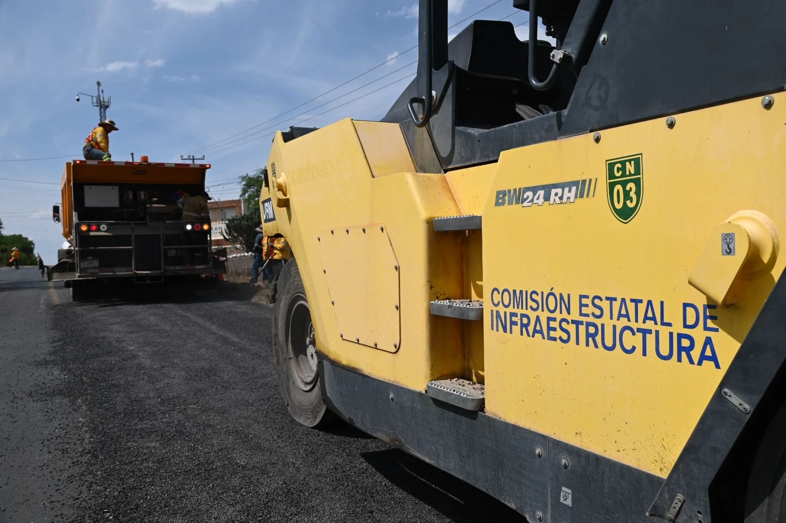 🚧🚗 ¡MEJOR MOVILIDAD PARA TEQUISQUIAPAN! Avanza la rehabilitación del acceso a Santillán. 🛣️✨