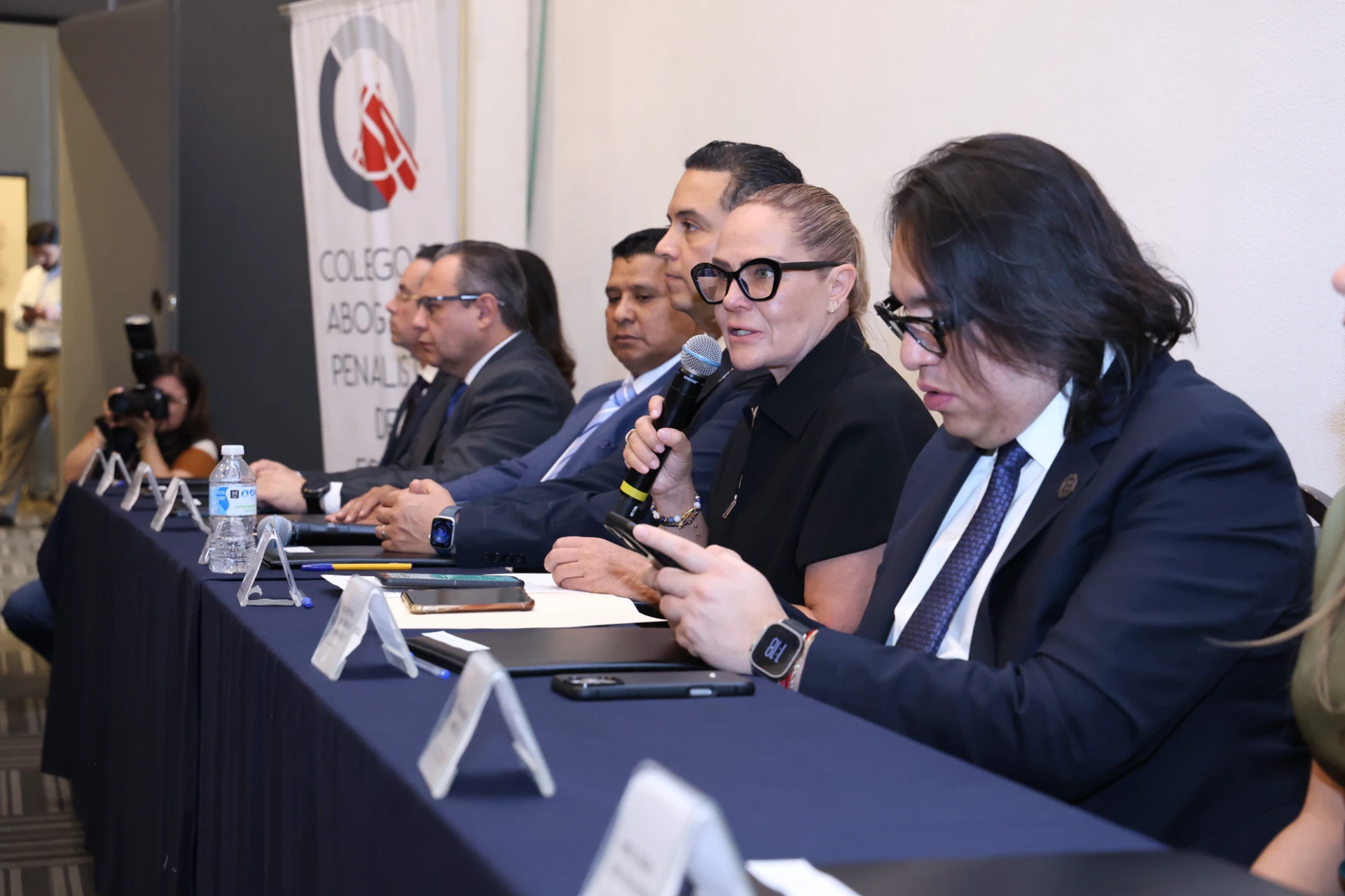 ⚖️🤝 ¡JUSTICIA PENAL PARA TODOS! Abogados penalistas firman convenio de apoyo social en Querétaro. 🛡️✨