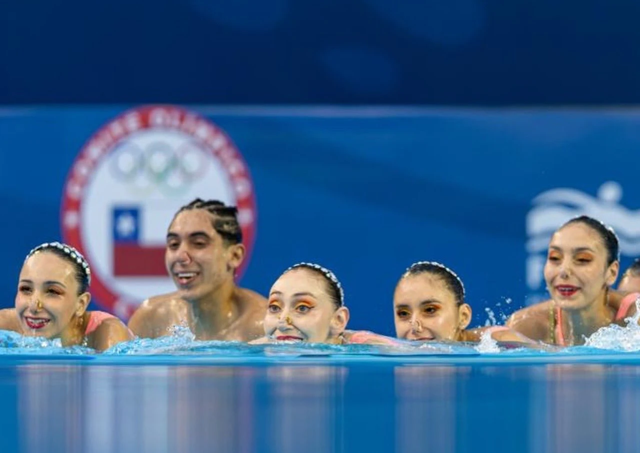 🥈🇲🇽 ¡ORGULLO MEXICANO EN CHILE! Nuestra natación artística se baña de plata. 🧜‍♀️✨