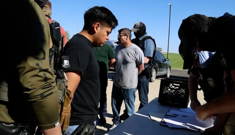 Sheinbaum ordena visitas diarias en centros de ICE tras muerte de mexicanos en custodia